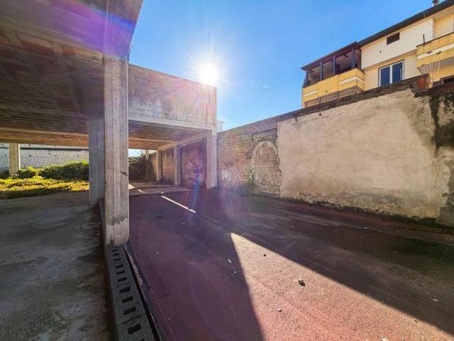 Palazzo / Stabile in vendita a Casoria NA