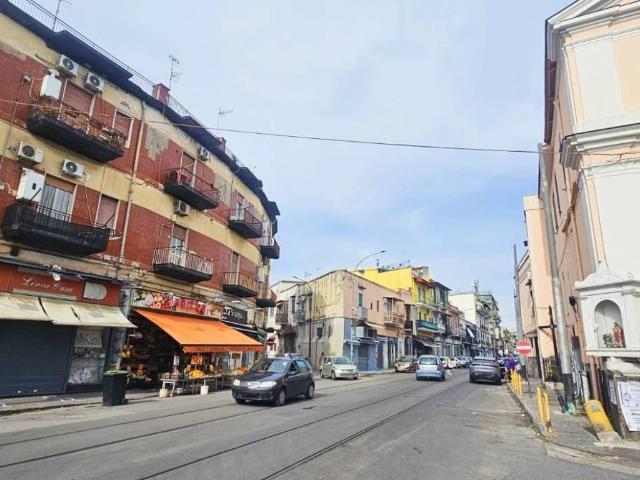 Palazzo / Stabile in vendita a Casoria NA