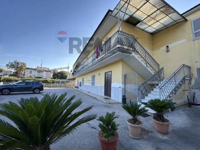 Palazzo / Stabile in vendita a Casoria NA