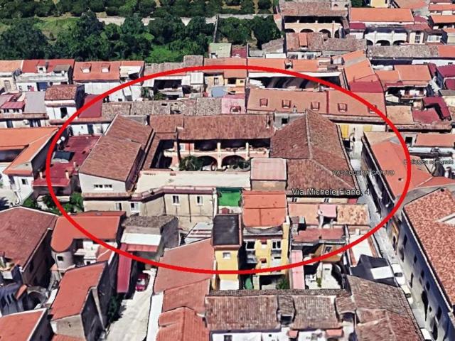 Palazzo / Stabile in vendita a Casagiove CE