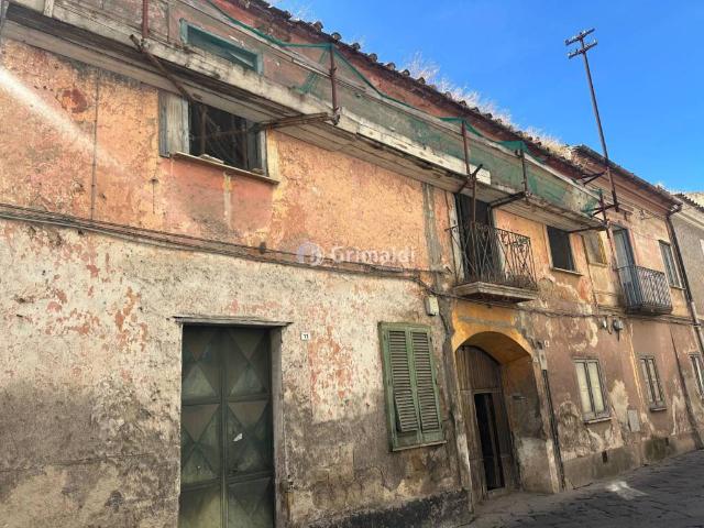 Palazzo / Stabile in vendita a Casagiove CE