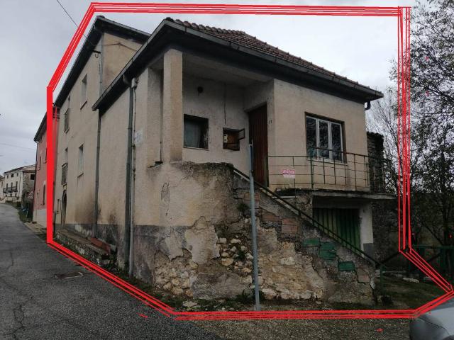 Palazzo / Stabile in vendita a Casalattico FR