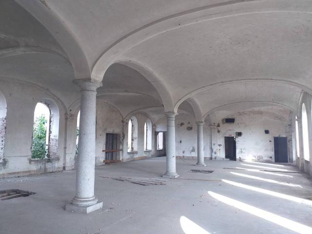 Palazzo / Stabile in vendita a Casalbuttano ed Uniti CR
