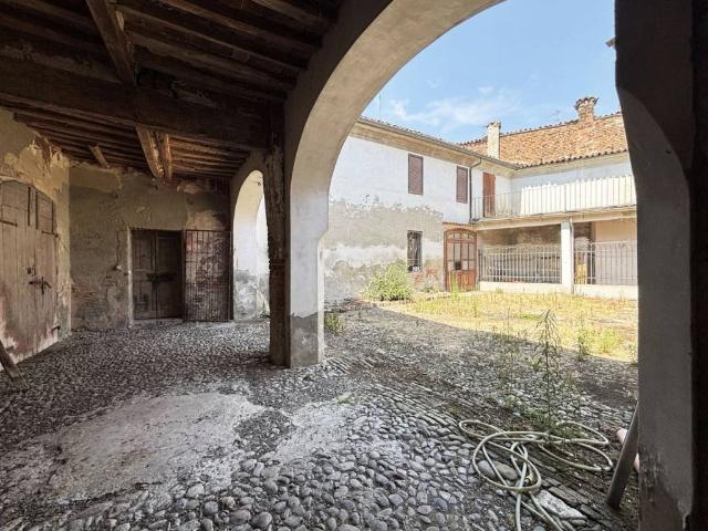 Palazzo / Stabile in vendita a Casalmaggiore CR