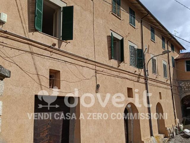 Palazzo / Stabile in vendita a Cascia PG
