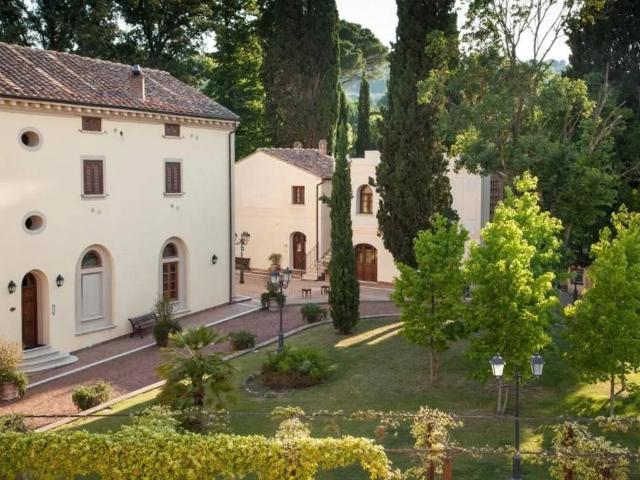 Palazzo / Stabile in vendita a Casciana Terme Lari PI