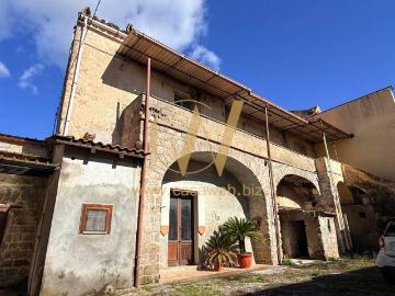 Palazzo / Stabile in vendita a Caserta CE