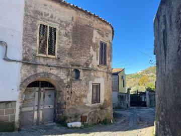 Palazzo / Stabile in vendita a Caserta CE
