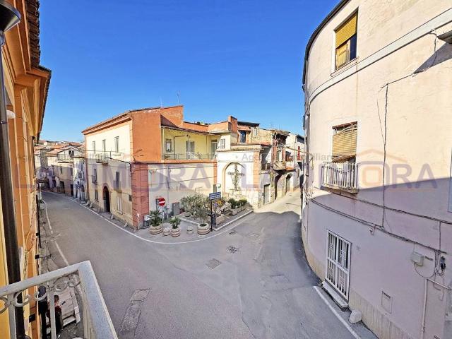 Palazzo / Stabile in vendita a Caserta CE