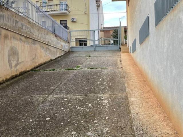 Palazzo / Stabile in vendita a Cassano all'Ionio CS
