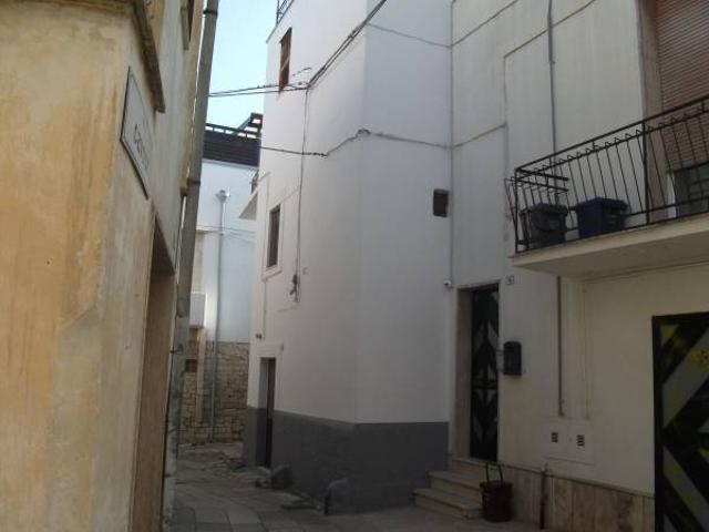 Palazzo / Stabile in vendita a Cassano delle Murge BA