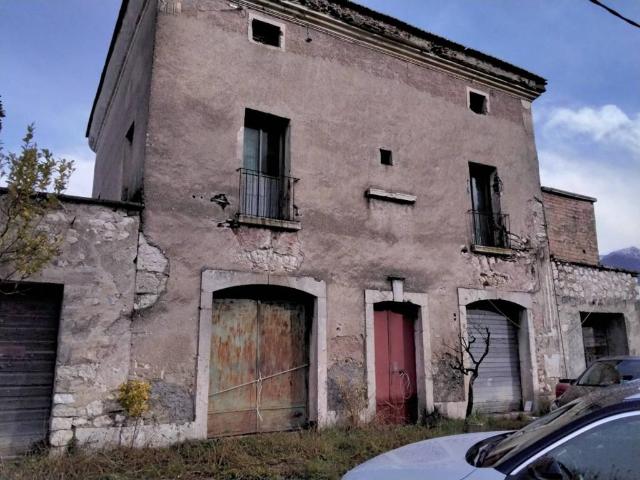 Palazzo / Stabile in vendita a Cassino FR