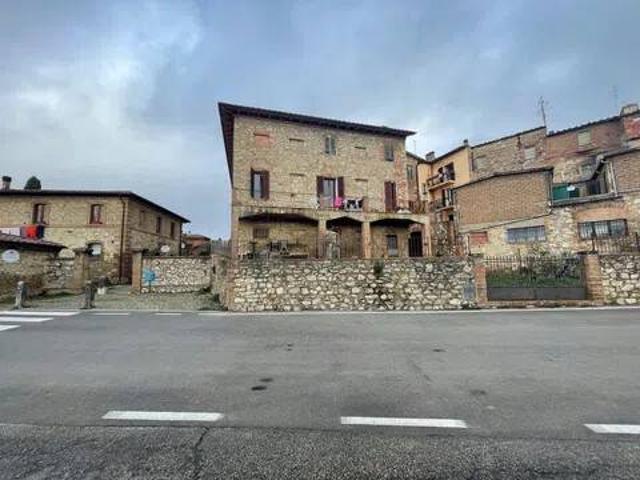 Palazzo / Stabile in vendita a Castelnuovo Berardenga SI
