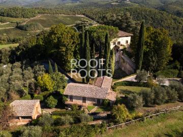 Palazzo / Stabile in vendita a Castelnuovo Berardenga SI