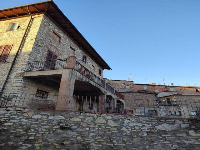 Palazzo / Stabile in vendita a Castelnuovo Berardenga SI