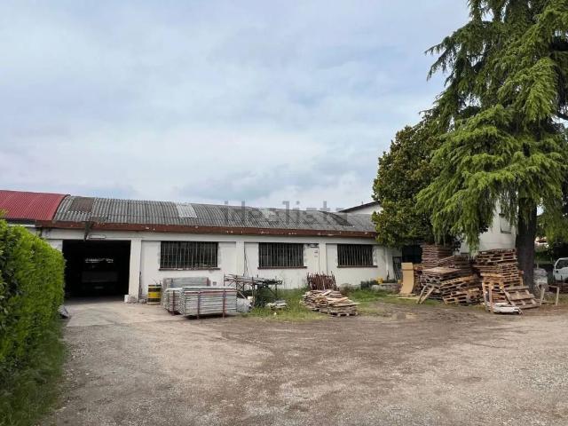 Palazzo / Stabile in vendita a Castelnuovo del Garda VR