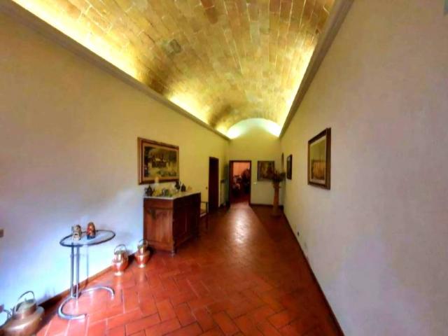 Palazzo / Stabile in vendita a Castelfiorentino FI