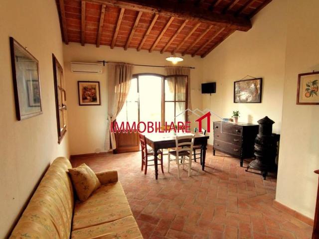 Palazzo / Stabile in vendita a Castelfiorentino FI