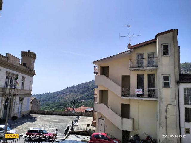 Palazzo / Stabile in vendita a Castelforte LT