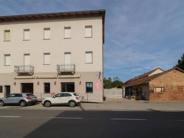 Palazzo / Stabile in vendita a Castell'Alfero AT