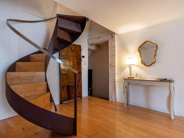 Palazzo / Stabile in vendita a Castellana Grotte BA