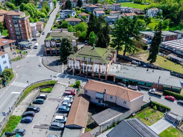 Palazzo / Stabile in vendita a Castelletto Sopra Ticino NO