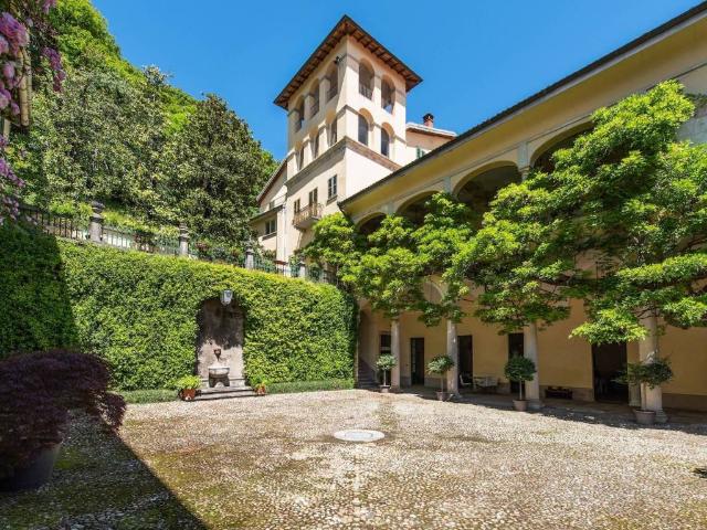 Villa in vendita a Castello Cabiaglio VA