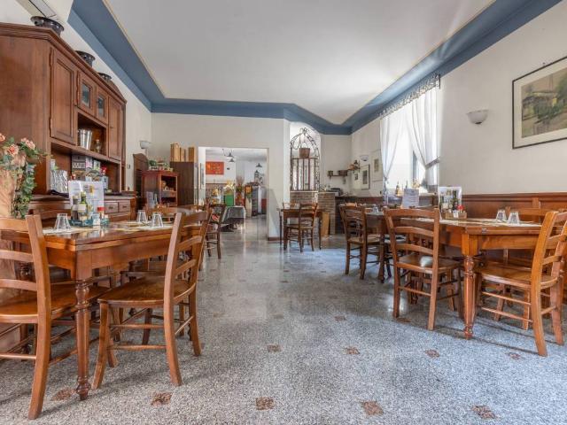 Palazzo / Stabile in vendita a Castelseprio VA