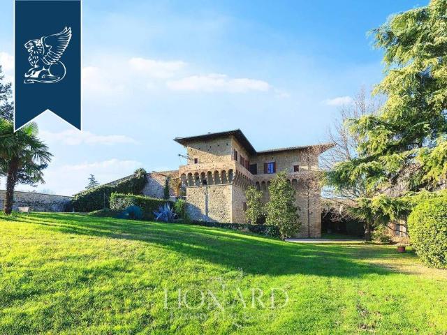 Palazzo / Stabile in vendita a Castrocaro Terme e Terra del Sole FC