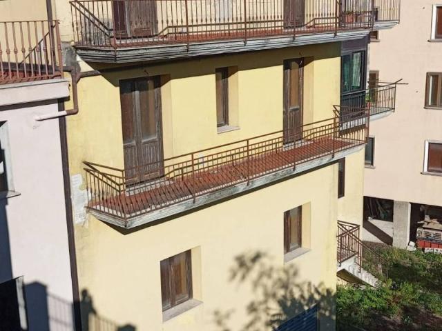 Palazzo / Stabile in vendita a Capriglia Irpina AV