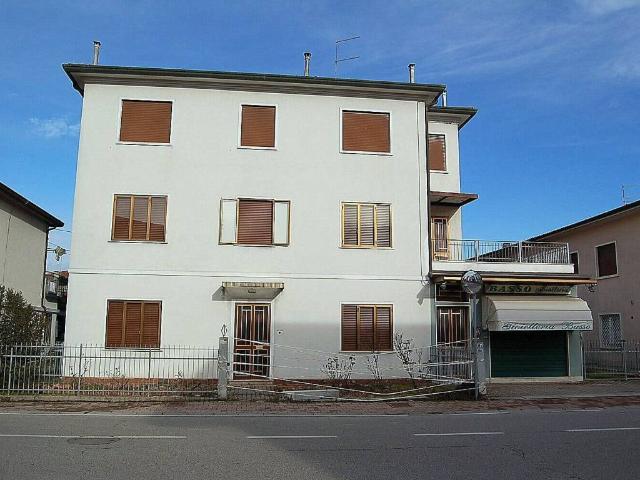 Palazzo / Stabile in vendita a Carmignano di Brenta PD