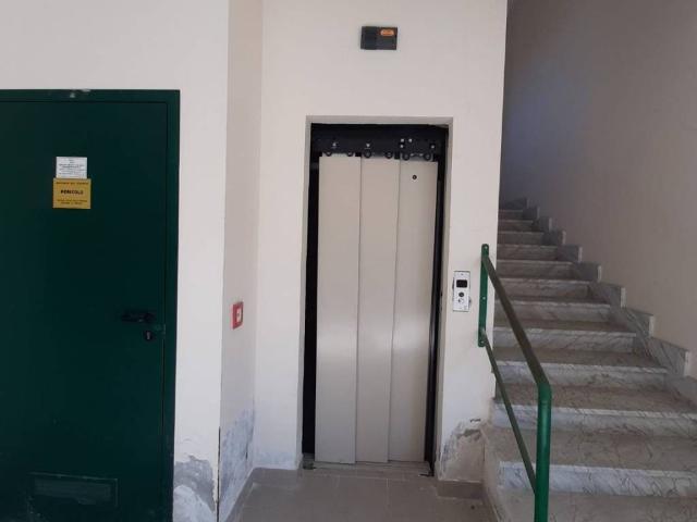 Palazzo / Stabile in vendita a Caraffa di Catanzaro CZ