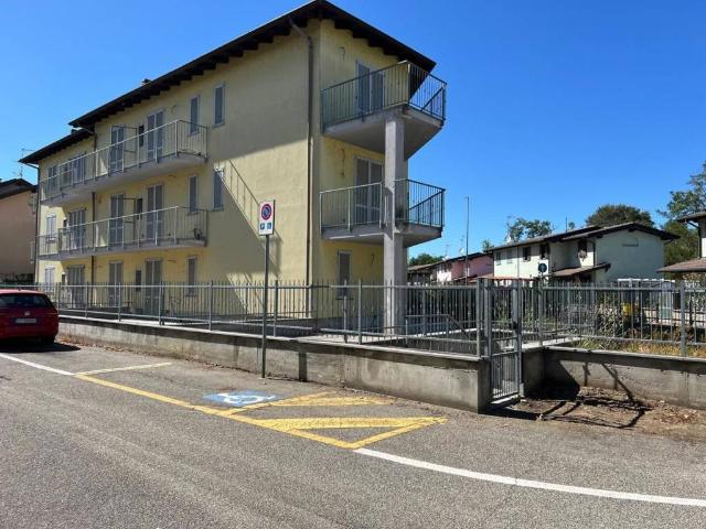 Palazzo / Stabile in vendita a Carbonara al Ticino PV