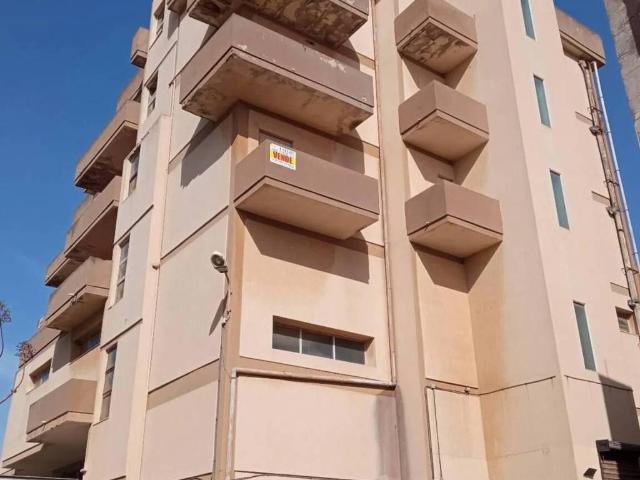 Palazzo / Stabile in vendita a Carbonia CI