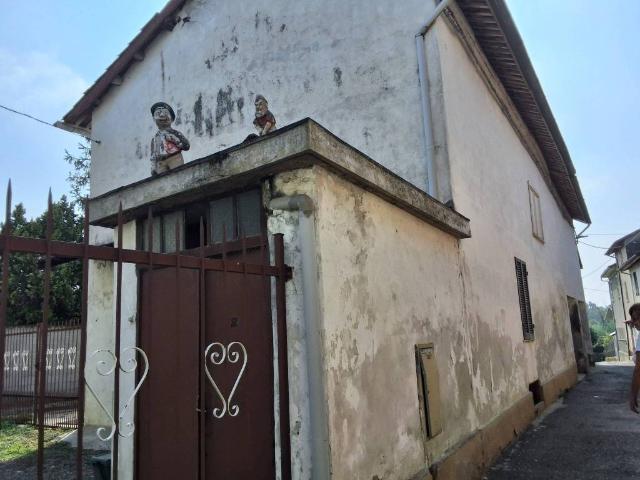 Palazzo / Stabile in vendita a Carentino AL