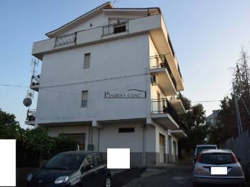 Palazzo / Stabile in vendita a Cariati CS