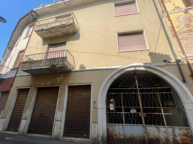 Palazzo / Stabile in vendita a Carpenedolo BS