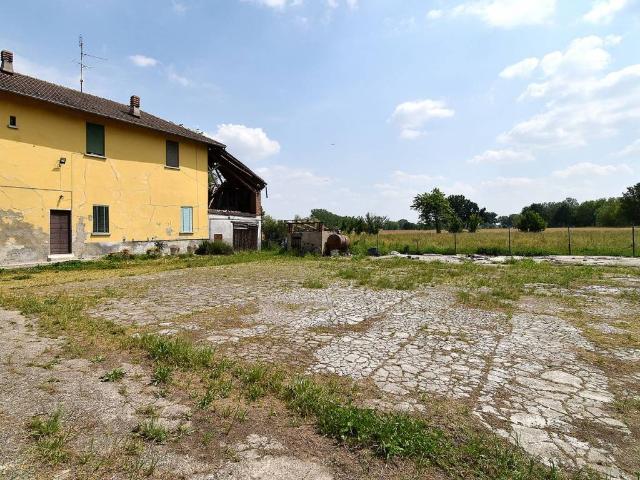 Casa indipendente in vendita a Carpiano MI