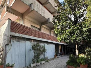 Palazzo / Stabile in vendita a Carrara MS