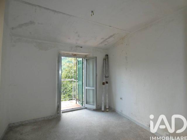 Palazzo / Stabile in vendita a Carro SP