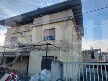 Palazzo / Stabile in vendita a Catanzaro CZ