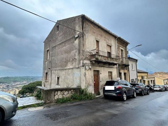 Palazzo / Stabile in vendita a Catanzaro CZ