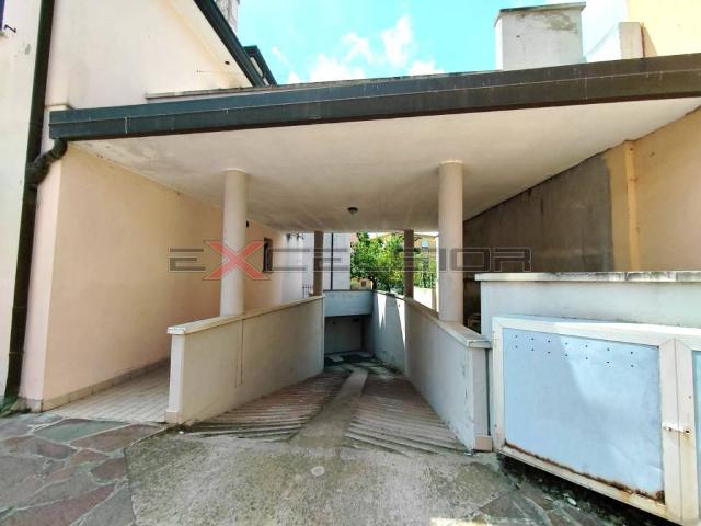 Palazzo / Stabile in vendita a Cavarzere VE