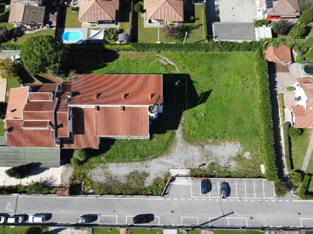 Palazzo / Stabile in vendita a Cavernago BG