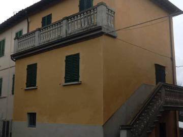 Palazzo / Stabile in vendita a Cavriglia AR