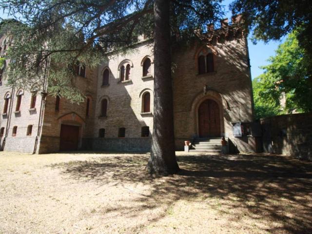 Palazzo / Stabile in vendita a Cesena FC