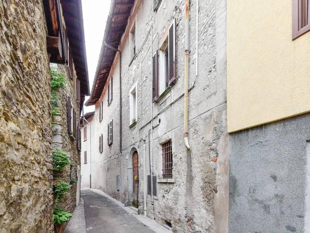Palazzo / Stabile in vendita a Cernobbio CO