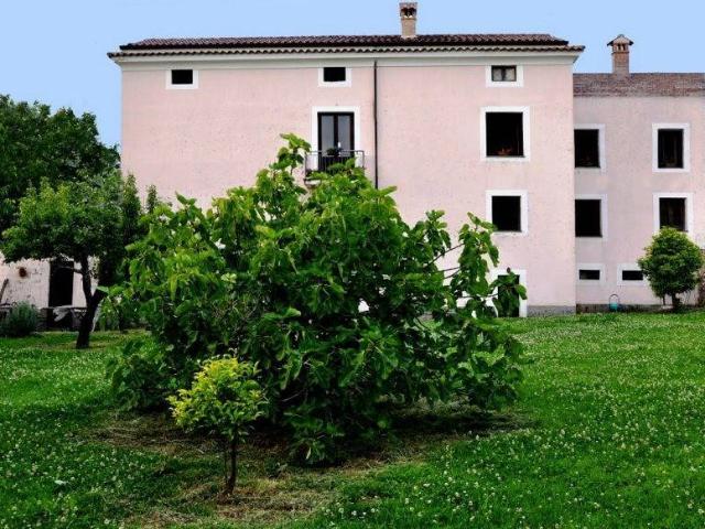 Palazzo / Stabile in vendita a Ceraso SA