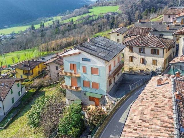 Palazzo / Stabile in vendita a Cerete BG