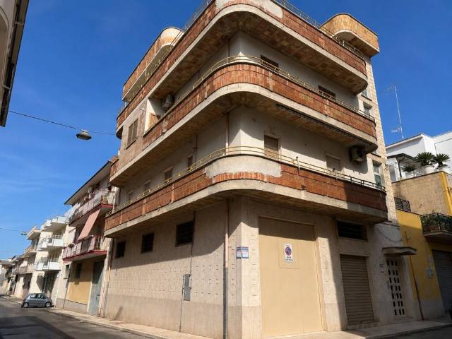 Palazzo / Stabile in vendita a Cerignola FG